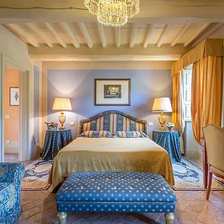 Coselli 's Collection. Luxury Villa Capannori