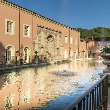 Coselli 's Collection. Luxury Villa Capannori