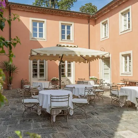 Coselli 's Collection. Luxury Villa Capannori