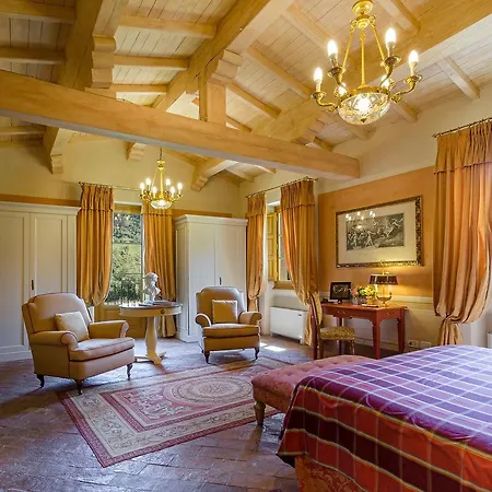 Coselli 's Collection. Luxury Villa Capannori