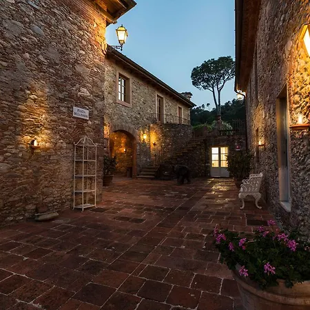 Coselli 's Collection. Luxury Villa Capannori